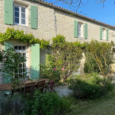 Beautiful Stone House With Swimming Pool At 10mn From Thairé
