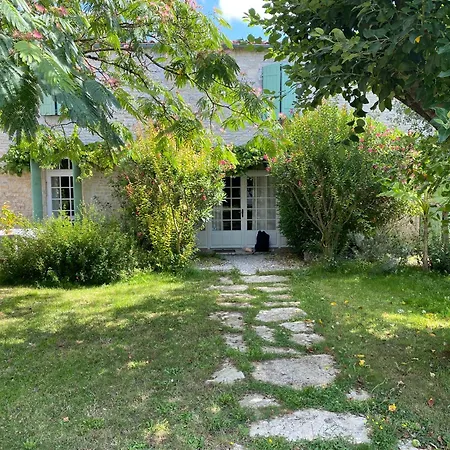 Beautiful Stone House With Swimming Pool At 10mn From Thairé
